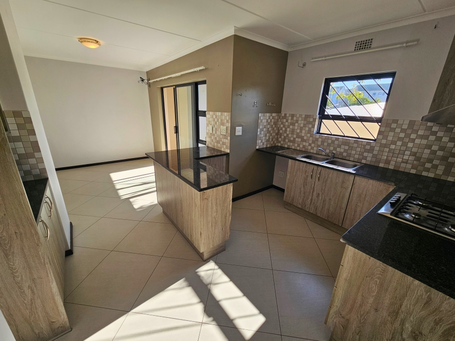 To Let 2 Bedroom Property for Rent in Buh Rein Estate Western Cape